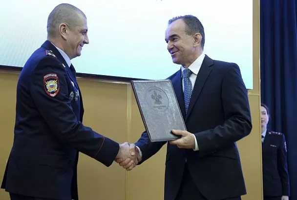 Губернатор Вениамин Кондратьев наградил лучших сотрудников кубанской полиции