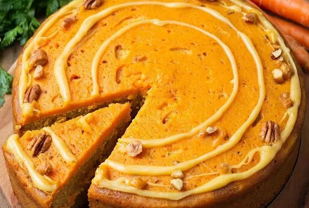 Нежный морковный торт с легкой ноткой меда. Воздушные бисквитные коржи. Десерт, который понравится всей семье