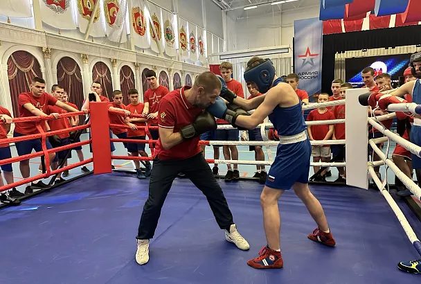 Дмитрий Пирог провел мастер-класс для кадетов президентского училища в Краснодаре 