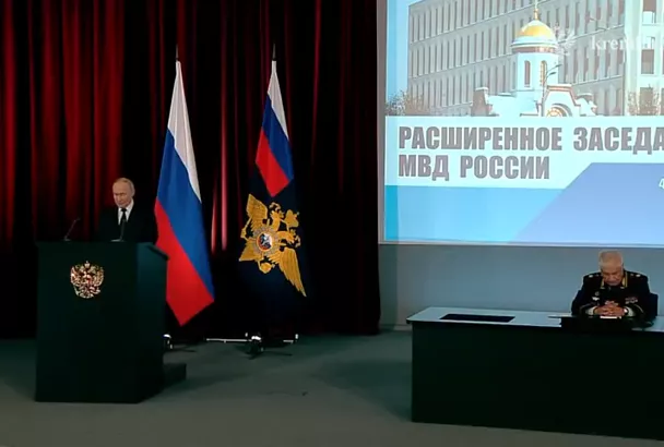 Путин анонсировал повышение зарплат сотрудникам МВД на фоне кадрового дефицита
