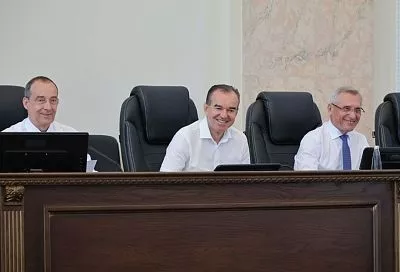 Вениамин Кондратьев поблагодарил депутатов Законодательного Собрания за совместную работу