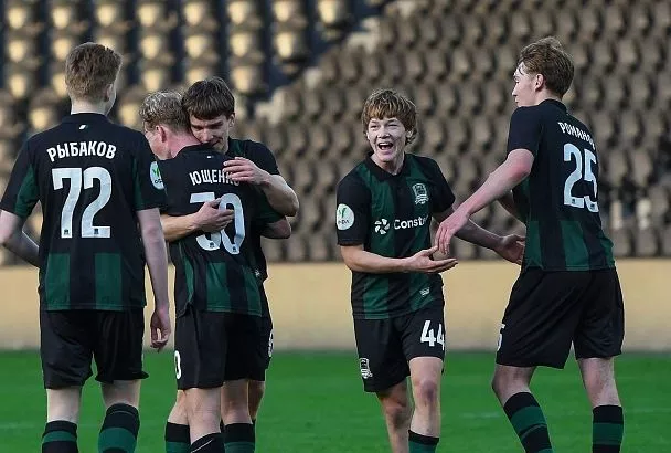 «Дети, как в золотой клетке»: отец дебютанта «Спартака» Полеха - об академии «Краснодара»