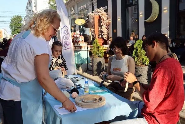 На краснодарском Арбате и в парках в выходные пройдут концерты, мастер-классы и танцы