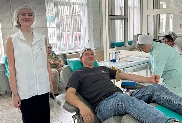 Спасибо, донор: на базе станции переливания крови в Краснодаре прошла акция, в которой приняли участие волонтеры-медики