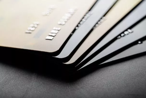 Студент из Новороссийска продал мошенникам шесть банковских карт