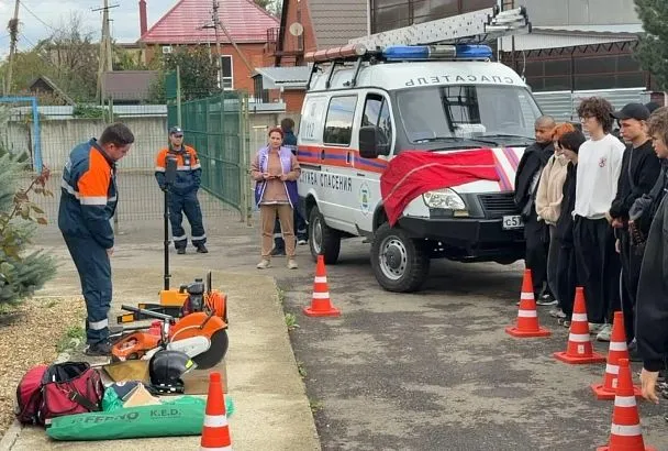 «Краш-курс» в Северском районе: студентам показали, чем заканчиваются нарушения ПДД