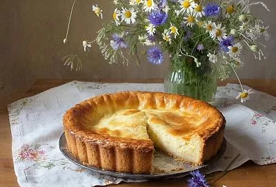 Пирог с начинкой из творога и ягод. Простой  рецепт из серии «все смешала и забыла»