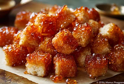 «Вкусняшки в карамели» из батона: палочка-выручалочка к чаю за считанные минуты