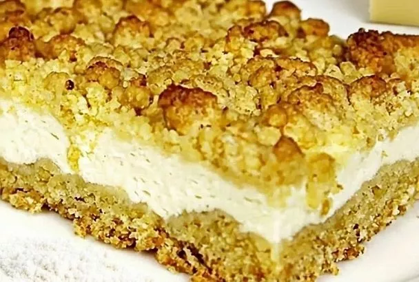 Королевская ватрушка: посыпал крошкой и запекаю - самый простой и любимый десерт к чаю