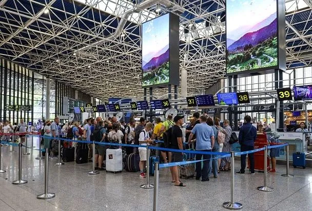 Более 110 рейсов задерживаются в аэропортах Краснодара и Сочи