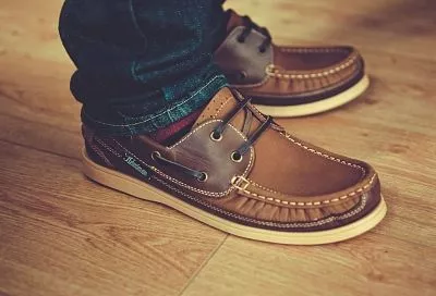 Осенью скажете себе «спасибо»: как подготовить к новому сезону любимые туфли и ботинки из кожи