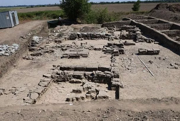 Археологи рассказали о находках Восточно-боспорской экспедиции под Анапой