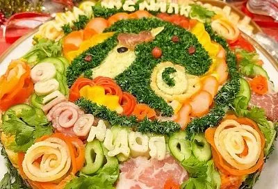 Новогодний салат «Счастливая Лошадь» 2026 года: блюдо, которое не только порадует вкусом, но и впечатлит своим внешним видом