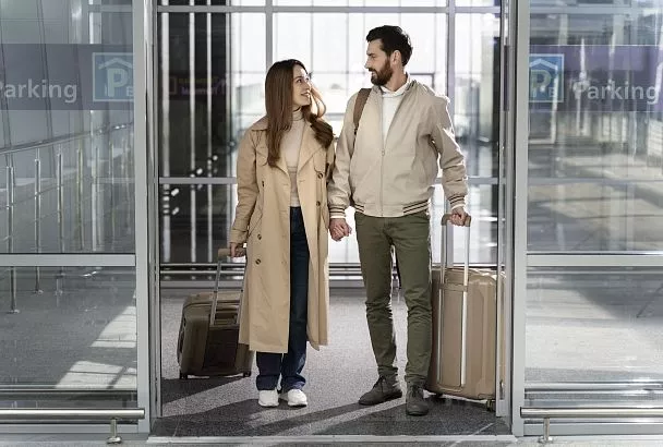 Туристам пришлось провести больше 10 часов в аэропорту, прежде чем улететь