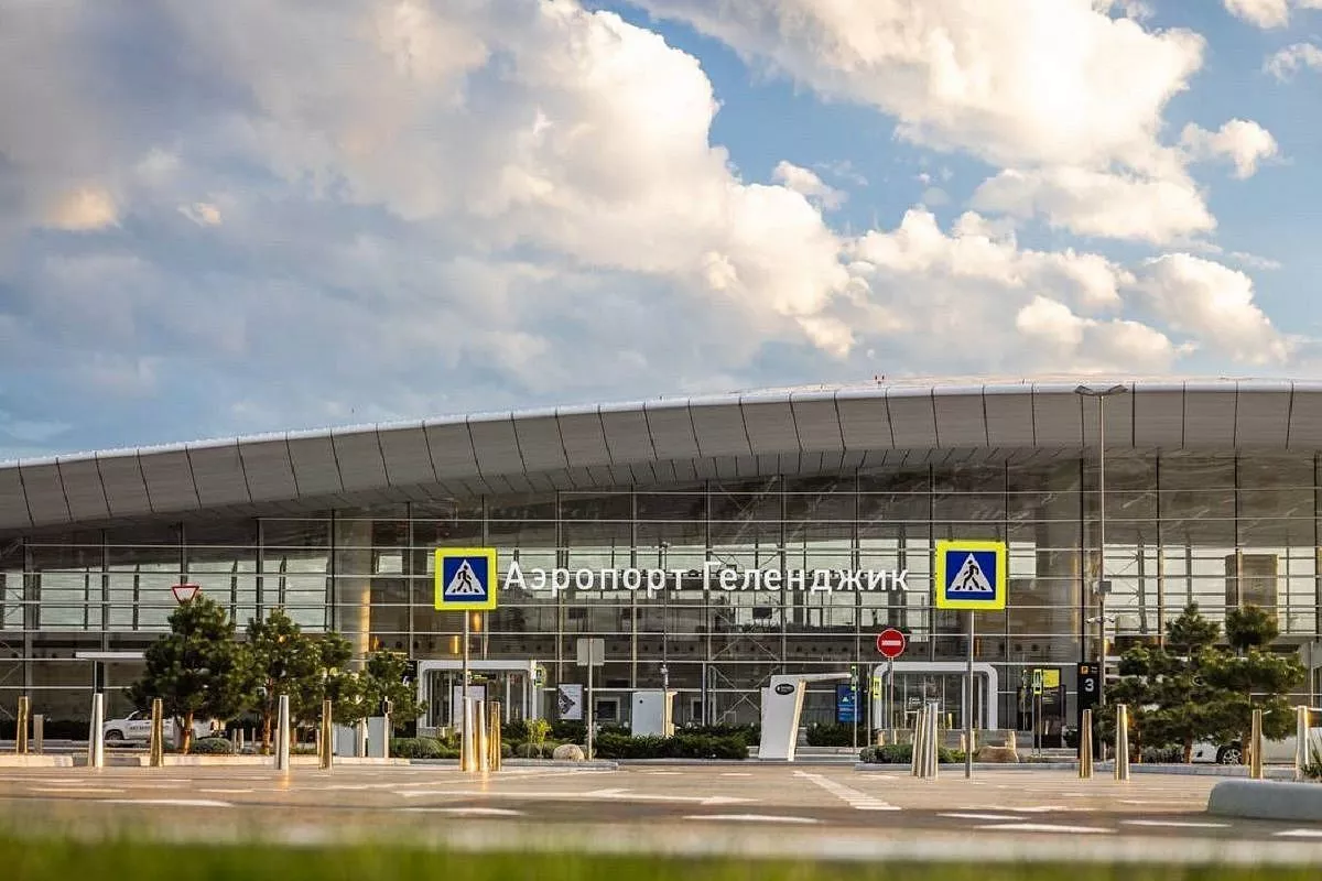 Работу аэропорта Геленджика временно ограничили