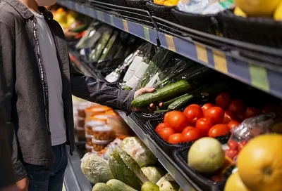 Мишустина просят не ограничивать цены на продукты