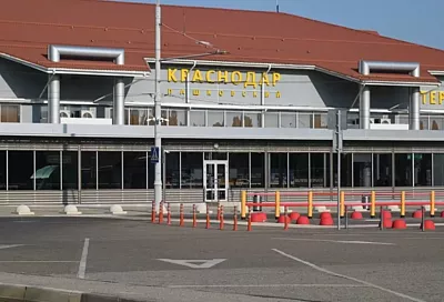 Аэропорт Краснодара снова не обслуживает рейсы