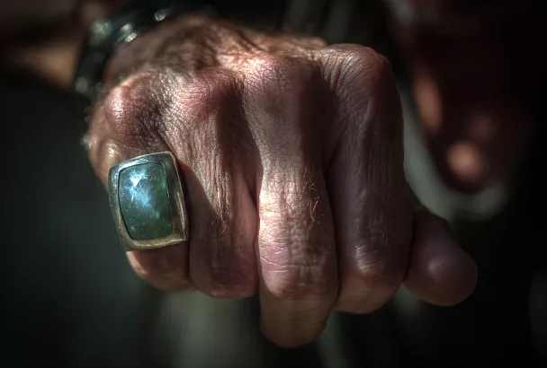 Зачем человеку мизинец: антрополог объяснил, почему самый маленький палец такой важный