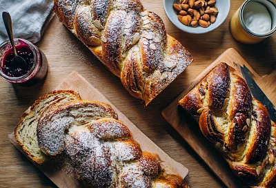 Плетём творожные косички с начинкой: нежные, воздушные и тают во рту