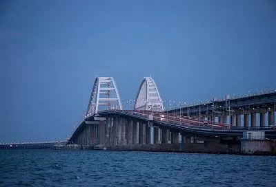Крымский мост перекрыт уже почти пять часов