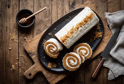 Медовый рулет: простой вариант любимого медовика