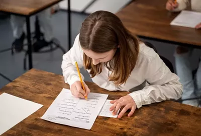 Почти четверть набравших максимальные баллы на ЕГЭ выпускников края сделали выбор в пользу кубанских вузов