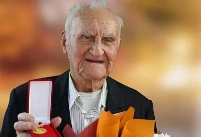 Губернатор Кубани Вениамин Кондратьев поздравил с вековым юбилеем ветерана из Краснодара