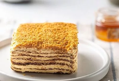 Ленивый медовик: нежнейший торт без раскатки коржей и лишних сложностей