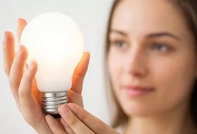 Вкрутил светодиодные лампы — и «выключил» до трети расходов: как выбрать LED освещение для дома 