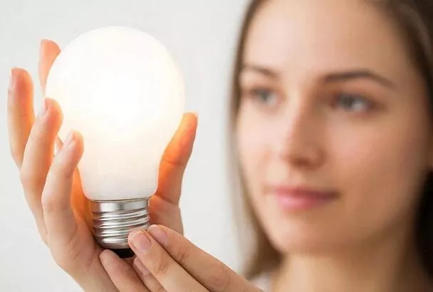 Вкрутил светодиодные лампы — и «выключил» до трети расходов: как выбрать LED освещение для дома 