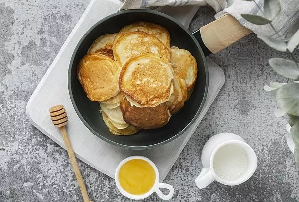 Делаю оладьи на кефире так - и всегда получаются нежные, как облако