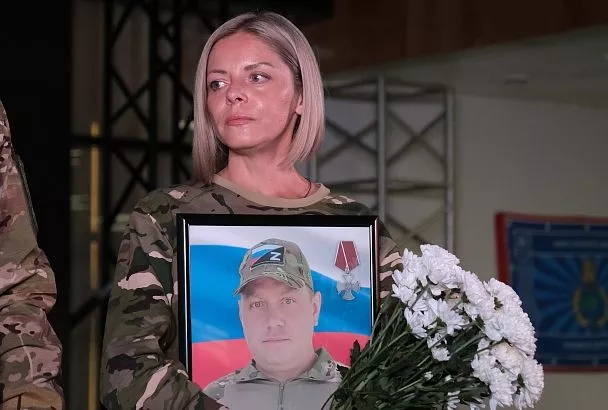 Вдова героя СВО продолжает помогать фронту