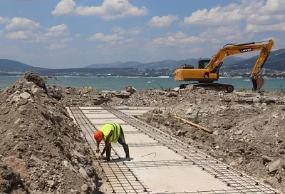 В Геленджике приступили к благоустройству набережной в районе улицы Курзальной