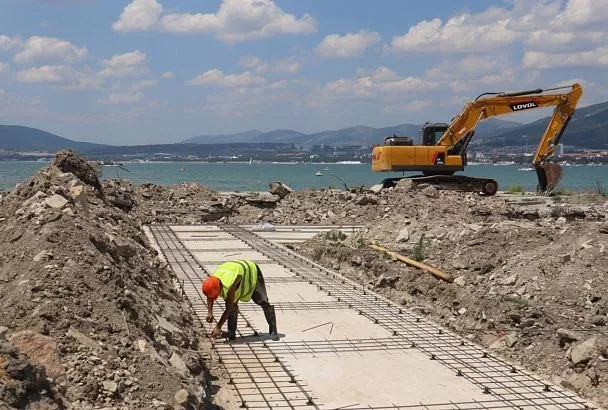 В Геленджике приступили к благоустройству набережной в районе улицы Курзальной