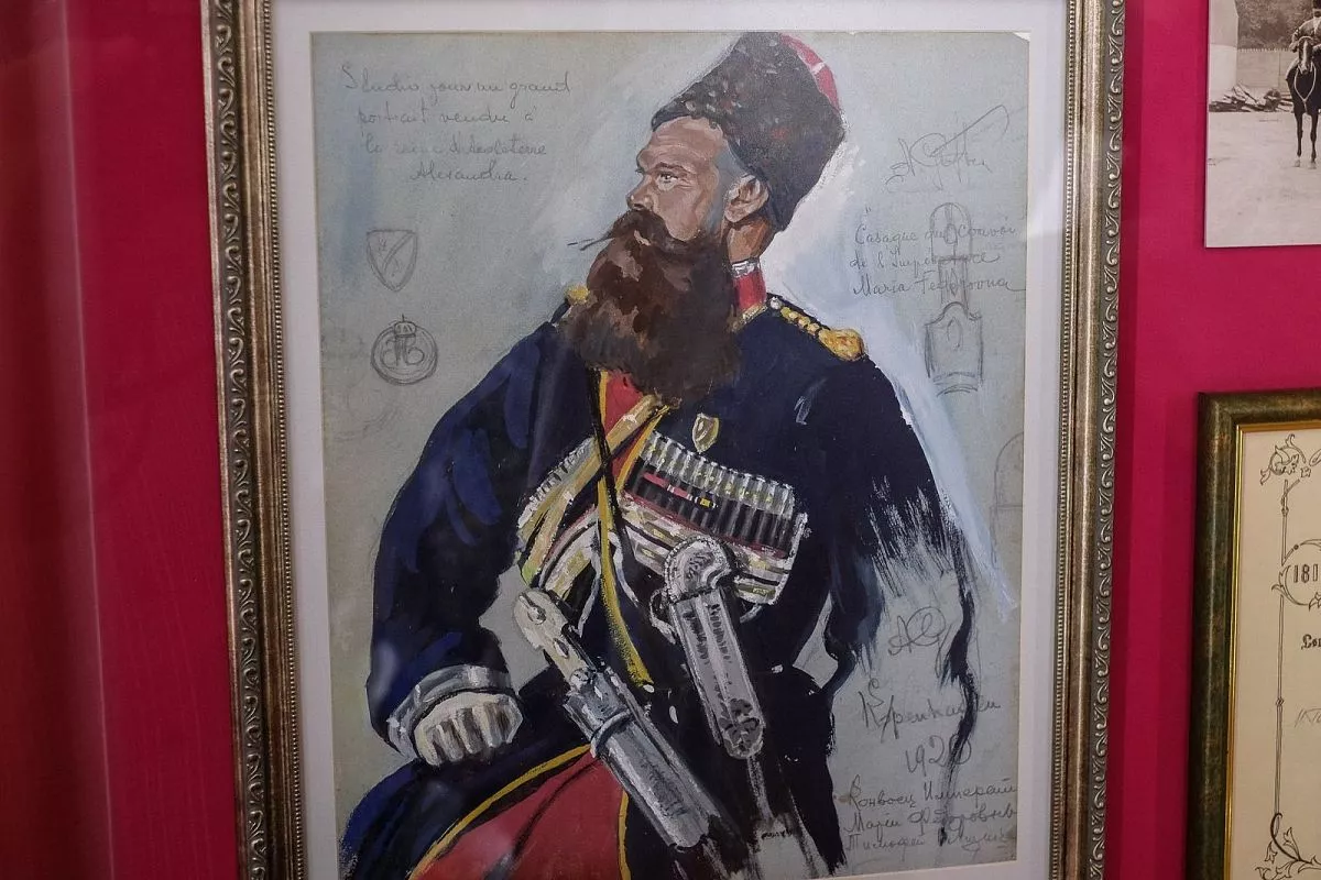 Тимофей Ящик охранял императрицу до ее смерти в 1928 году. Тимофей Ящик охранял императрицу до ее смерти в 1928 году.