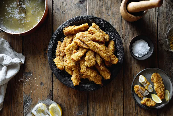 Жареная рыба в кукурузно-пшеничной панировке