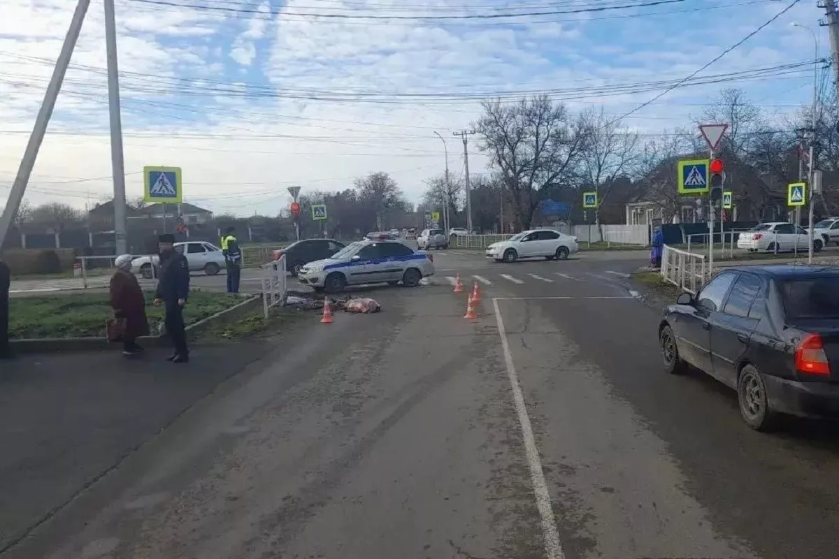 Ученик за рулем КамАЗа насмерть сбил велосипедистку в Краснодарском крае