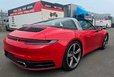 Таможенники раскрыли схему незаконного ввоза Porsche из ОАЭ через порт Новороссийска