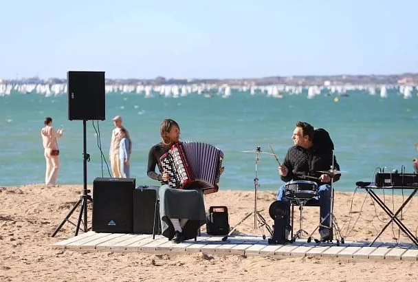 В Геленджике стартовал сезон зимних пляжей