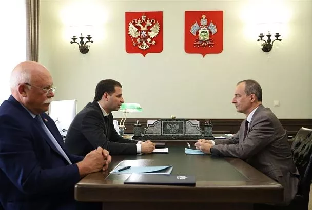Юрий Бурлачко: «Нашему здравоохранению надо подстраиваться под реалии и вызовы времени»