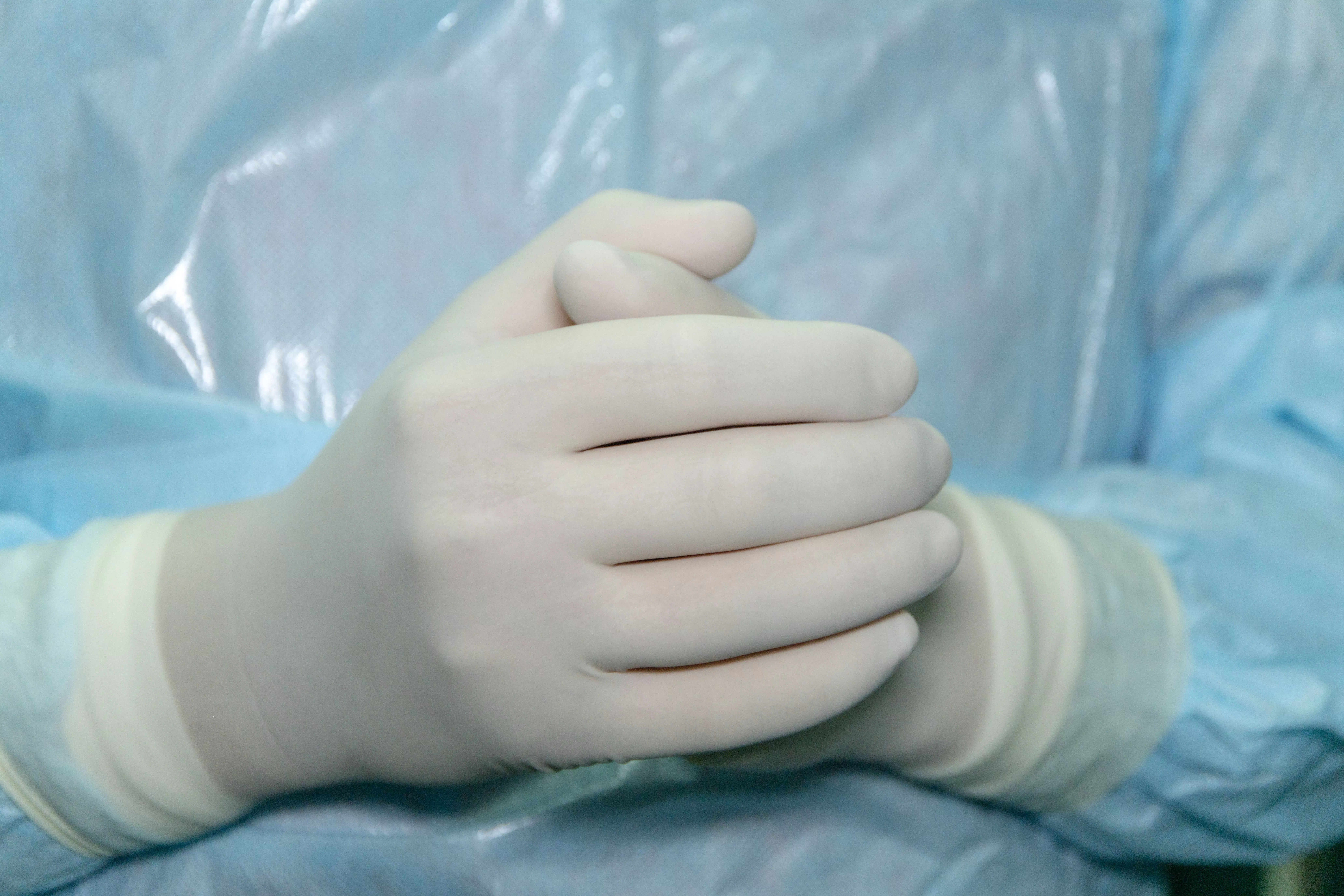 Лихорадка, желтуха и кровь в моче: Онищенко перечислил симптомы неизвестной болезни в Бурунди