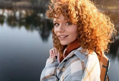 Выкиньте плойку и бигуди - получить красивые кудри можно и без них