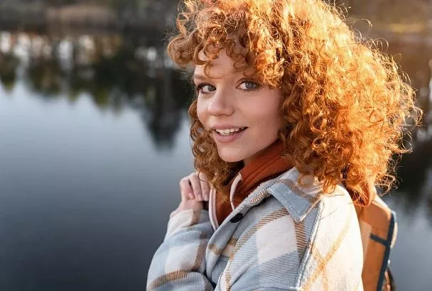 Выкиньте плойку и бигуди - получить красивые кудри можно и без них