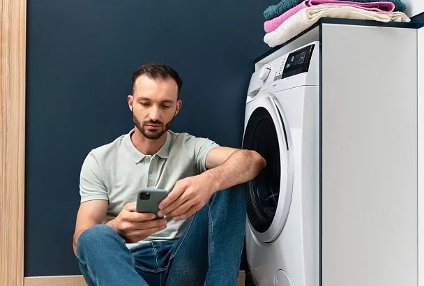 Откройте дверь пошире: отчего стиралка начинает вонять даже когда в ней не стираете грязное белье и как это исправить, не вызывая мастера по ремонту