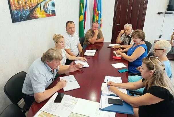 Вопросы оказания помощи жителям, чье имущество пострадало от БПЛА, обсудили в Славянске-на-Кубани