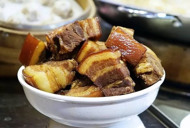 Хватит тратить бешенные деньги на копченное сало на рынке - готовьте любимый деликатес дома - в духовке! Самый простой и легкий рецепт