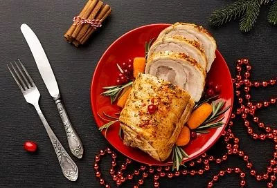 Просто праздник какой-то, как вкусно: свиной рулет, запеченный в духовке