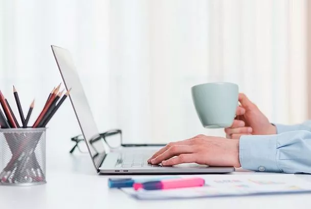 Глава СПЧ призвал освободить учителей от бесконечных фотоотчетов