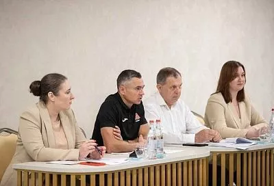 Вице-губернатор Александр Руппель провел рабочую встречу с представителями курортной сферы Анапы