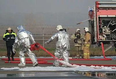 Возможна активность спецтехники и появление дыма: аэропорт Сочи предупредил об учениях